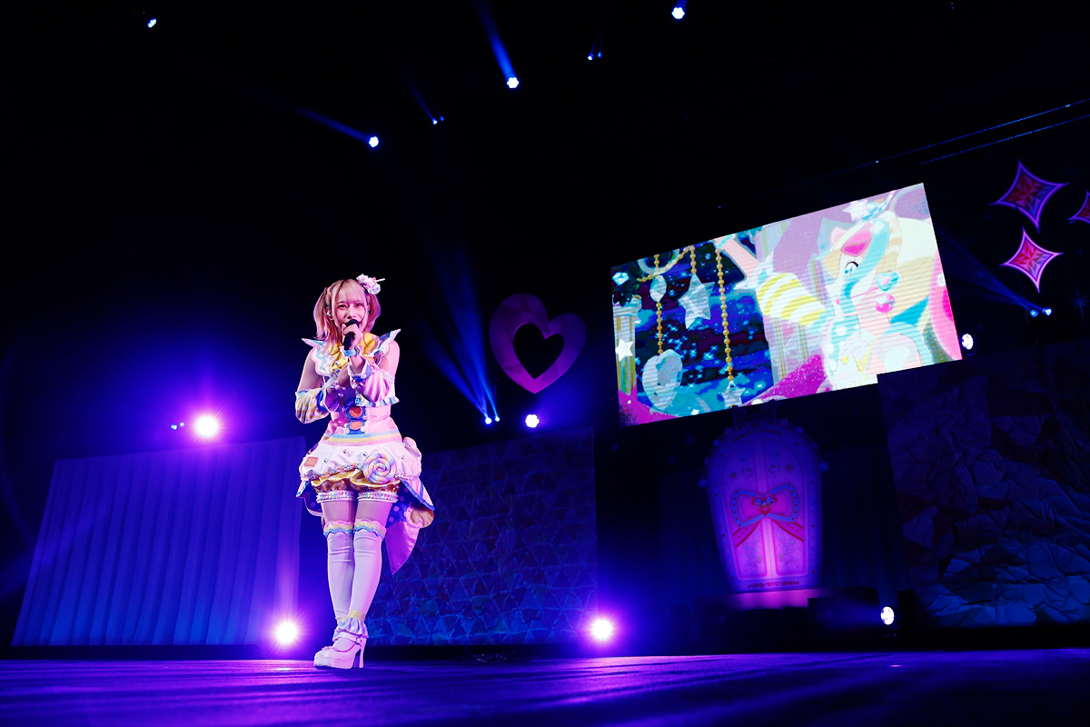 �Ђ݂̃A�C�v�� �L���b�ƃv�����`���� moca